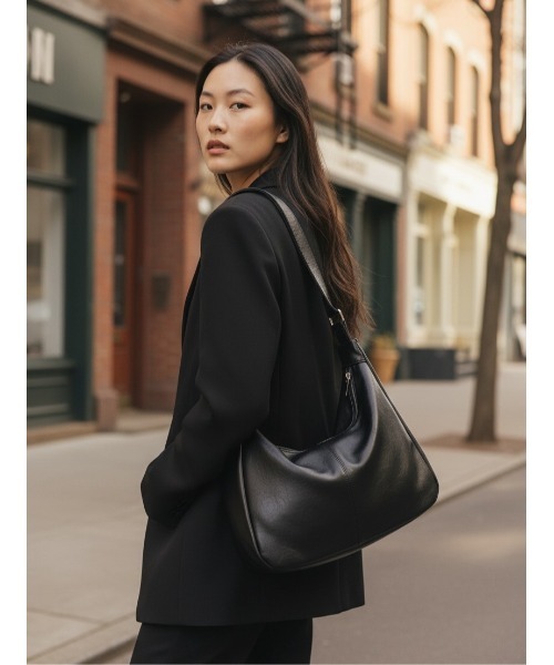即購入OK ブラックレザー ショルダーバッグ ブラックレザーショルダーバッグ