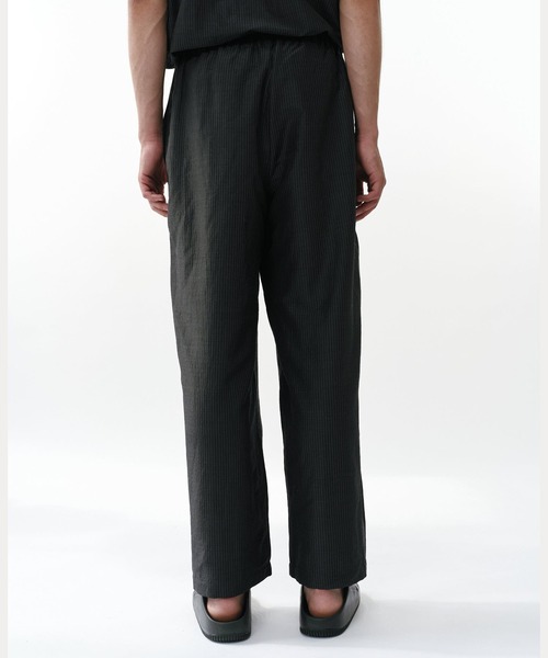 スラックス WIDE CYLINDER FIT EASY PANTS メンズの画像