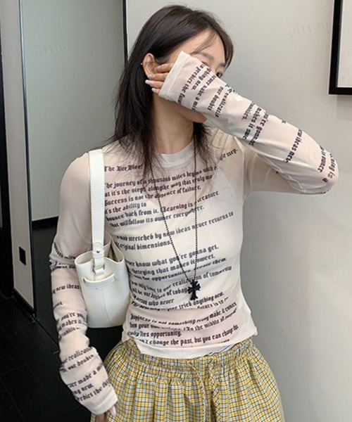 y2k fuga 女体プリント　Vネック　カットソー Dalfwin（ダールフィン） tシャツ 韓国ファッション Y2k英字プリント