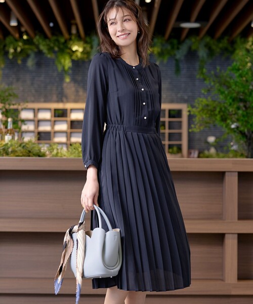 Tiaclasse ワンピース 「大きいサイズ」パールボタンプリーツ