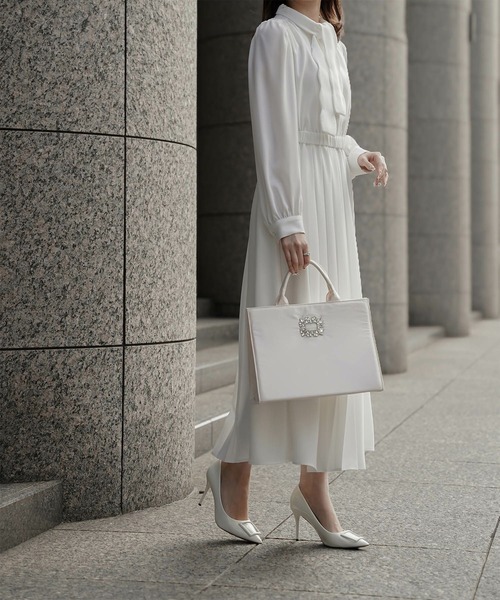 HUIT bouquet（ユイット ブーケ） ワンピース スカラップタイ プリーツ