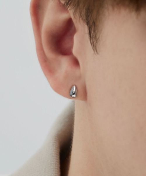 4℃ HOMME+（ヨンドシーオムプラス） ピアス プラチナ ピアス/片耳用
