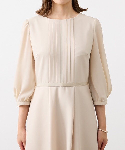 【ほぼ未使用】AIMERのフレアワンピース AIMER（エメ） ワンピース 胸元タックデザイン袖付きフレアワンピース