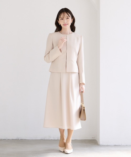 【ほぼ未使用】AIMERのフレアワンピース AIMER（エメ） ワンピース 胸元タックデザイン袖付きフレアワンピース