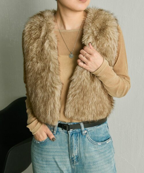 ear PAPILLONNER（イア パピヨネ） ベスト ジレ フェイクフォックス