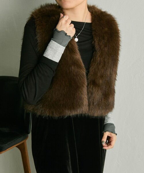 ear PAPILLONNER（イア パピヨネ） ベスト ジレ フェイクフォックス