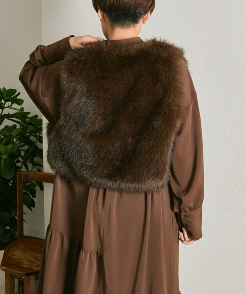 ear PAPILLONNER（イア パピヨネ） ベスト ジレ フェイクフォックス