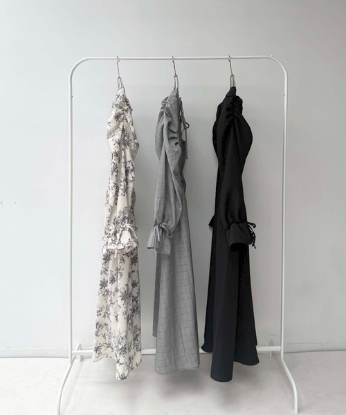 AS KNOW AS（アズノゥアズ） ワンピースパワショルキラ釦ワンピース