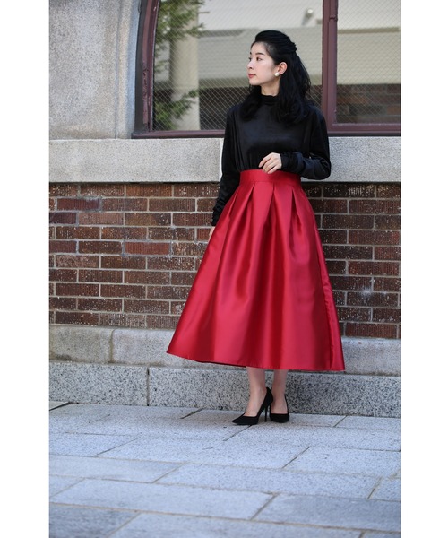 cawaii スカート ラグジュアリーな艶紅タックミディアムスカート
