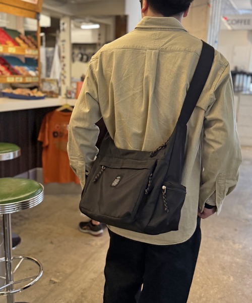 ciqueto ikkaののショルダーバック ikka（イッカ） ショルダーバッグ バッグ 「軽量」撥水10ポケット