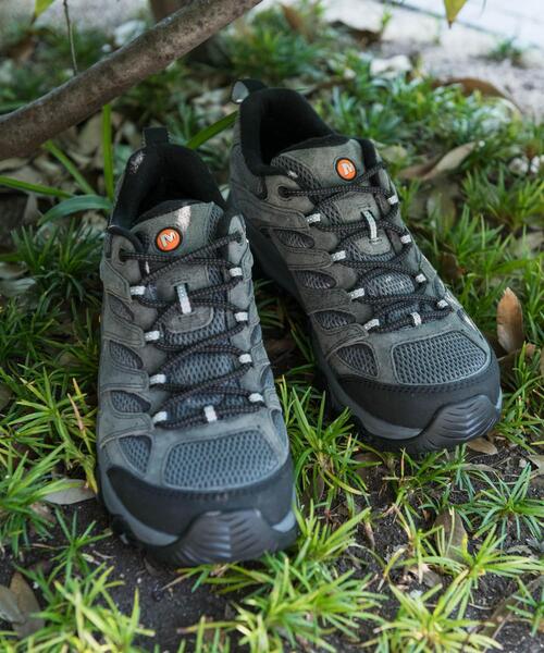 「MERRELL」 ローカットスニーカー 27 グレー メンズの画像