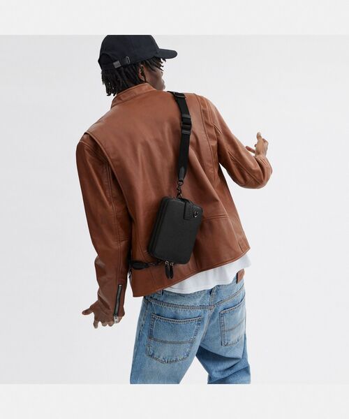 COACH（コーチ） ショルダーバッグ ONE ブラック系その他 メンズ