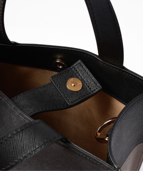 CULLNI レザーショルダーバッグ CULLNI(クルニ)】Square leather shoulder bag レザーショルダー