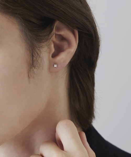 4℃ HOMME+（ヨンドシーオムプラス） ピアス プラチナ ピアス/片耳用