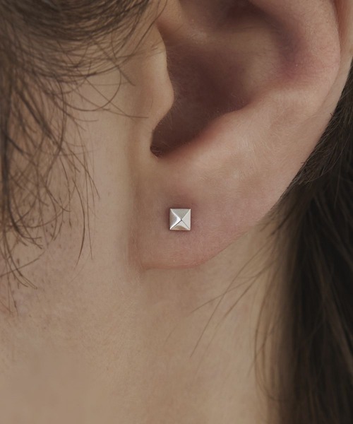 4℃ HOMME+（ヨンドシーオムプラス） ピアス プラチナ スタッズ ピアス