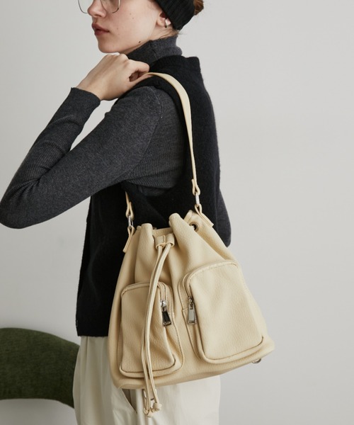 Auntie Rosa Holiday（アンティローザホリデー） ショルダーバッグ