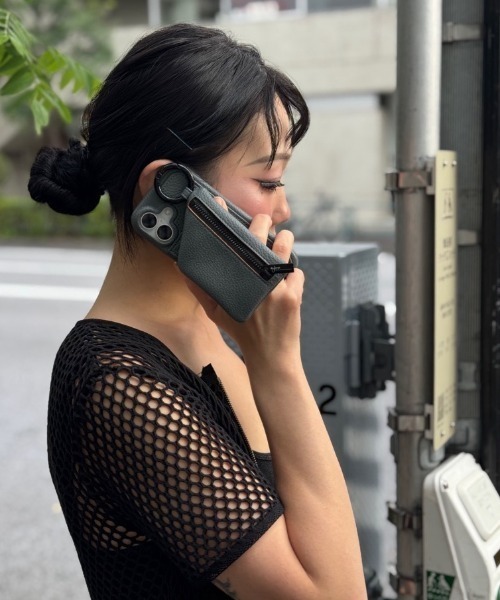 美品 ajew/エジュー/別注【ひも付き】iPhone17 ajew（エジュー） スマホケース ajew/エジュー/別注「ひも付き