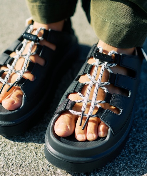 UGG Australia（アグオーストラリア） サンダル W GOLDENGLOW TOGGLE