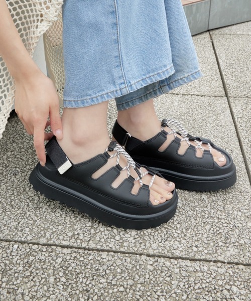 UGG Australia（アグオーストラリア） 厚底 ugg サンダル W GOLDENGLOW