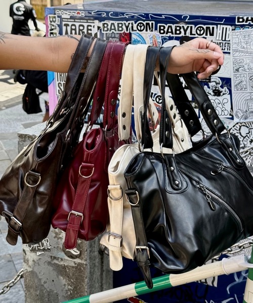 ショルダーバッグ 「Never mind the XU」2way faux leather bag