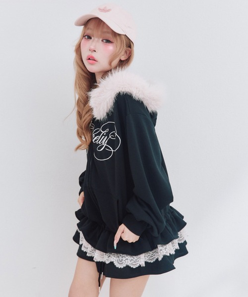 Sara様 yori ヨリ ダンボール ティアード パーカー F 黒 フリル OLIVE des OLIVE（オリーブデオリーブ） パーカー ファー付き