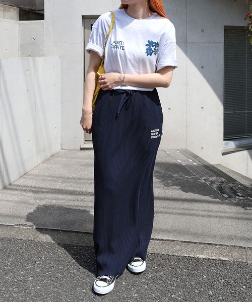 ★MEDM★ロゴ カジュアル シンプルフラワー 半袖Tシャツ/送料込 ANME tシャツ 前後ロゴ入りフラワープリント半袖Tシャツ