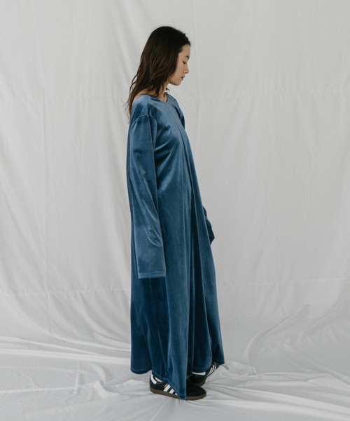 希少極美品！BETTY'S BLUE　2wayベロアロングフレアワンピース　M 希少極美品！BETTY'S BLUE 2wayベロアロングフレアワンピース M - メルカリ