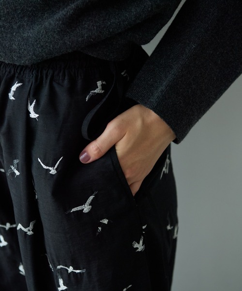 yuni 刺繍パンツ yuni パンツ bird刺繍 drawstrings レディース : ZOZOTOWN Yahoo!店