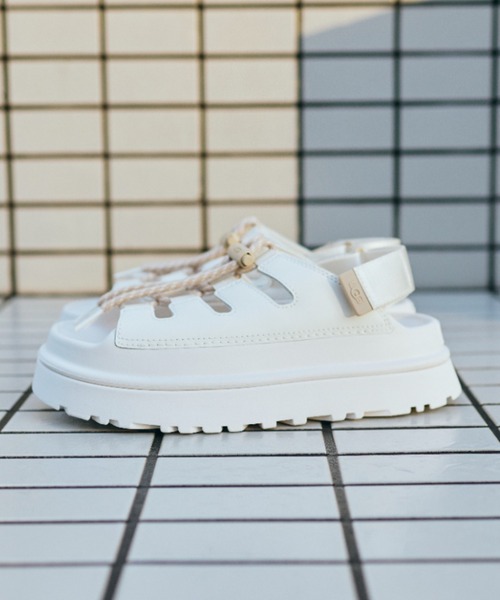 UGG Australia（アグオーストラリア） 厚底 ugg サンダル W GOLDENGLOW
