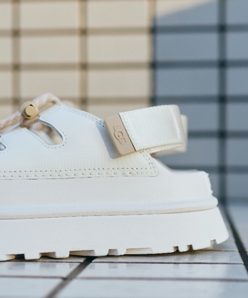 UGG Australia（アグオーストラリア） 厚底 ugg サンダル W GOLDENGLOW