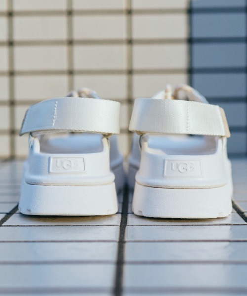UGG Australia（アグオーストラリア） 厚底 ugg サンダル W GOLDENGLOW