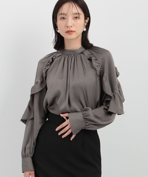 Andemiu（アンデミュウ） ブラウス シャツ ラッフルスタンドブラウス