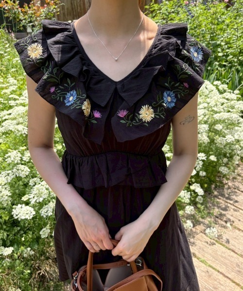 ワンピース flower embroidery onepiece／花柄刺繍フリルワンピース