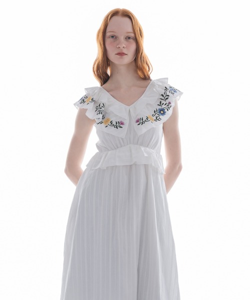 ハンドメイド　花柄刺繍フリル×ワッシャー加工生地ホワイト　立ち襟前開きワンピース ワンピース flower embroidery onepiece／花柄刺繍フリルワンピース