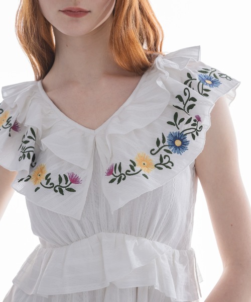 希少✨️ Emily Temple 花刺繍レースワンピース ビッグカラー 黒 ワンピース flower embroidery onepiece／花柄刺繍フリルワンピース