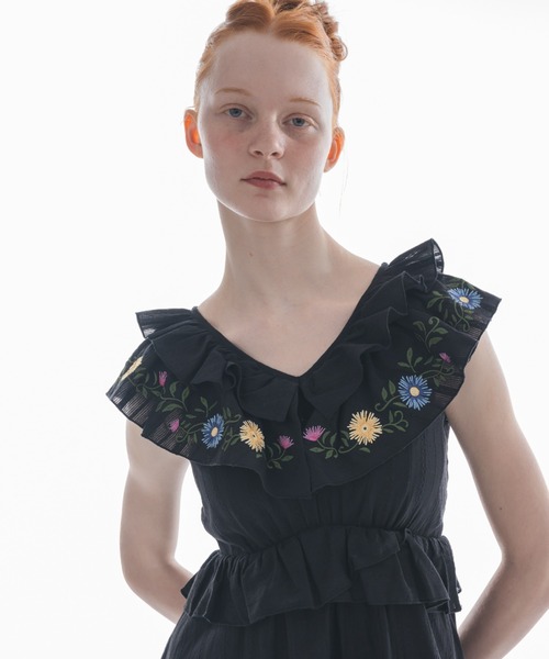 ワンピース flower embroidery onepiece／花柄刺繍フリルワンピース