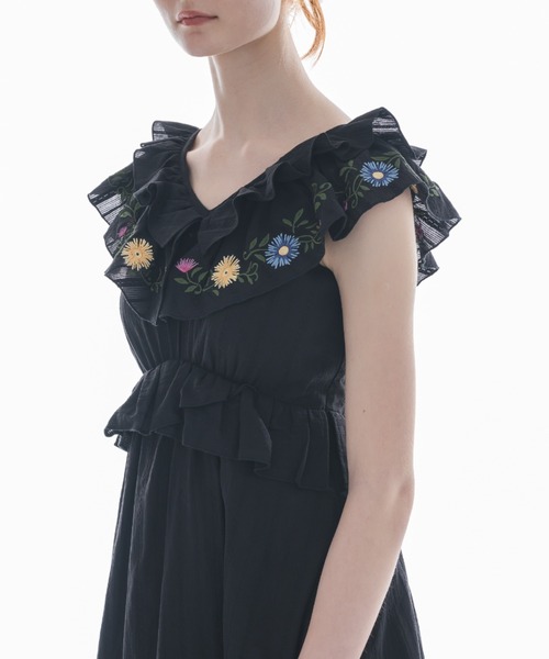 ワンピース flower embroidery onepiece／花柄刺繍フリルワンピース