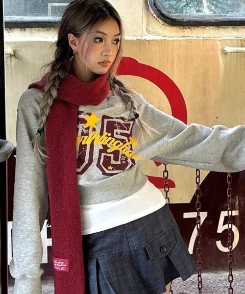 Sibra（シブラ） トレーナー スウェット ワンショルダー風 ロゴ