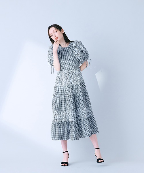 ワンピース フラワー刺繍ティアードワンピースの画像