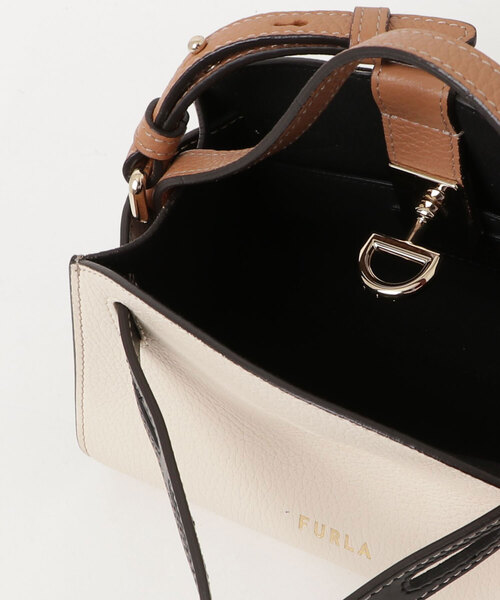 あ、FURLA ハンドバッグ 2WAY ベージュ FURLA（フルラ） ワンポイント2WAYバッグ - ベージュ レディース