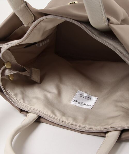 LYN ナイロン ジッパー ２WAY ショルダーバッグ シンプル LYN ナイロン ジッパー 2WAY ショルダーバッグ シンプル