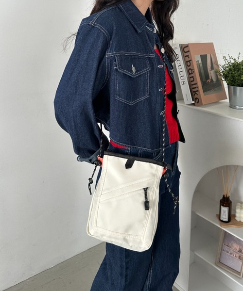 CLEA ショルダーバッグ バッグ スクエアサコッシュボディバッグ