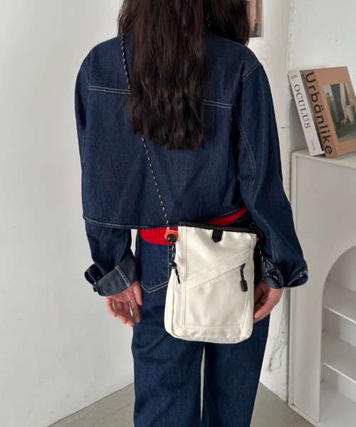 CLEA ショルダーバッグ バッグ スクエアサコッシュボディバッグ