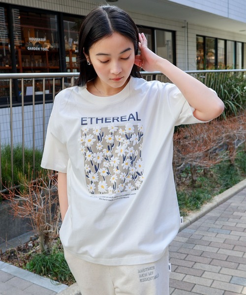 関税込★【 】フラワープリント 半袖 Tシャツ★White セール】フラワープリント半袖Tシャツ（Tシャツ/カットソー