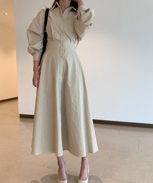 ふんわりクリーム色のボリュームスリーブワンピ a lot of love シャツワンピース ボリュームスリーブワンピ
