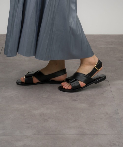 CORSO ROMA 9 T STRAP SANDAL かぐれ - メルカリ
