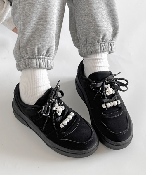 Shoes in Closet（シュークロ） スニーカー 厚底 パールチャーム付