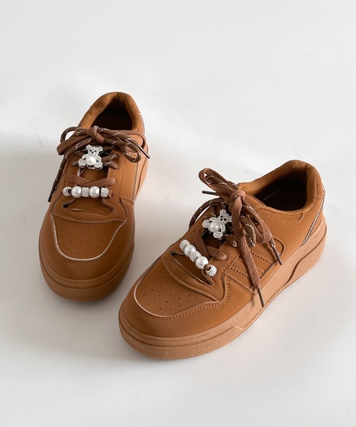 Shoes in Closet（シュークロ） スニーカー 厚底 パールチャーム付