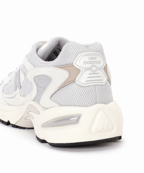 「EU，US NEW BALANCE」 ローカットスニーカー 23.5cm アイボリー レディース_画像2
