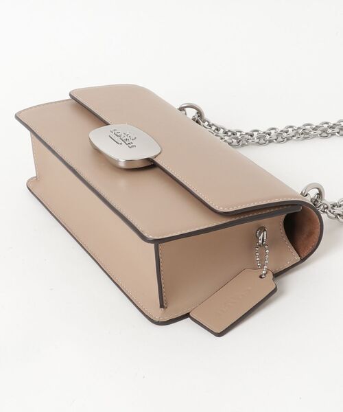 COACH（コーチ） ワンポイントショルダーバッグ - ベージュ レディース